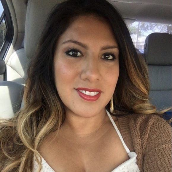 Meet your Posher, Ivy - Picture 1 of 1